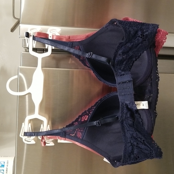 💕LAURA ASHLEY💕 2 Pack Bras ~ Pink & Blue Lace 34C NWT - Picture 2 of 15